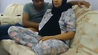 Bangladeshi Threesome অর্গি - ৬ ক্লিপ