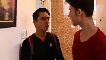Heta Mogna Kvinnan Prerna Trivedi I En Het Kortfilm