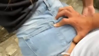 Захватывающее Публичное Секс-Приключение Любительской Пары, Запечатленное На Камеру.