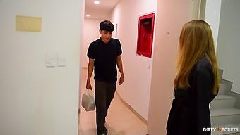 Milfy Milf Érzéki Masszázssal És Seggbehatolással Kényeztetik