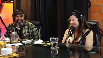 Ett Gift Par Utforskar Cuckoldry Och Hotwifing För Sin Mans Nöje.